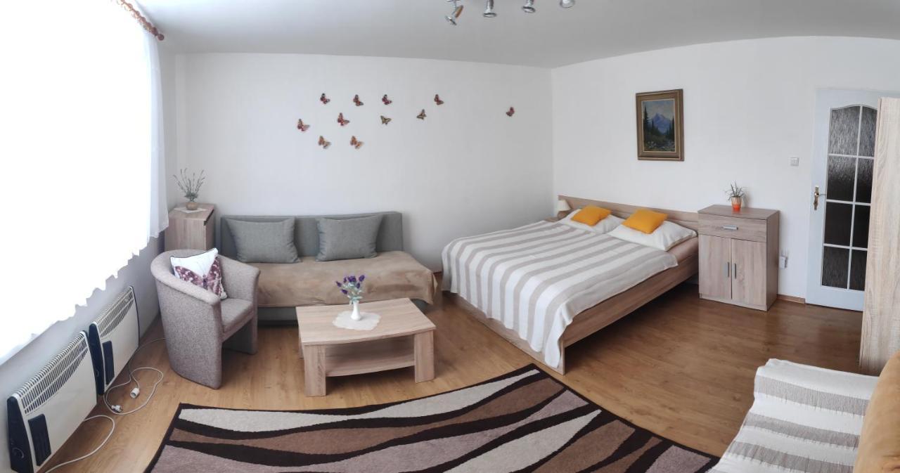 Holiday Home Liptovsky Peter Liptovsky Hradok Bagian luar foto