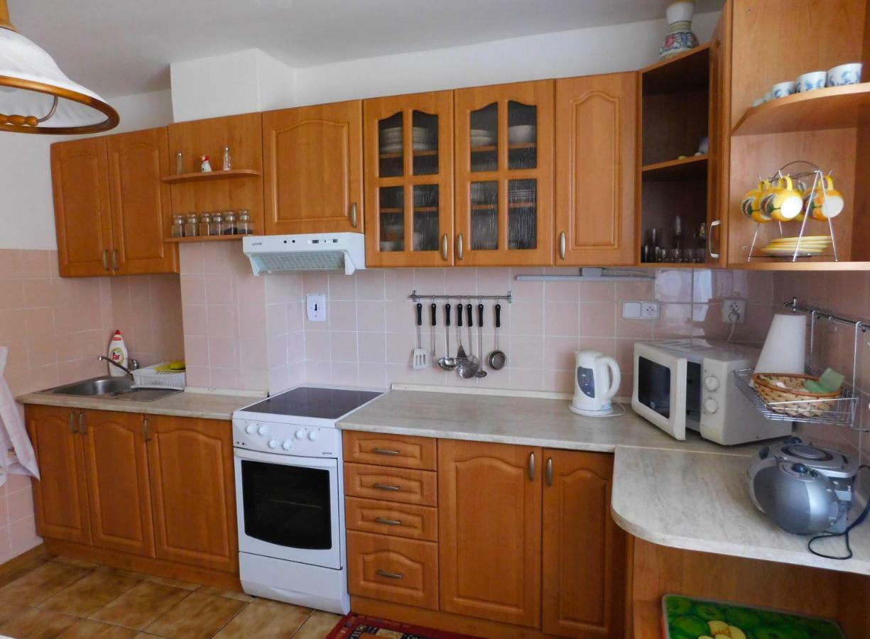 Holiday Home Liptovsky Peter Liptovsky Hradok Bagian luar foto