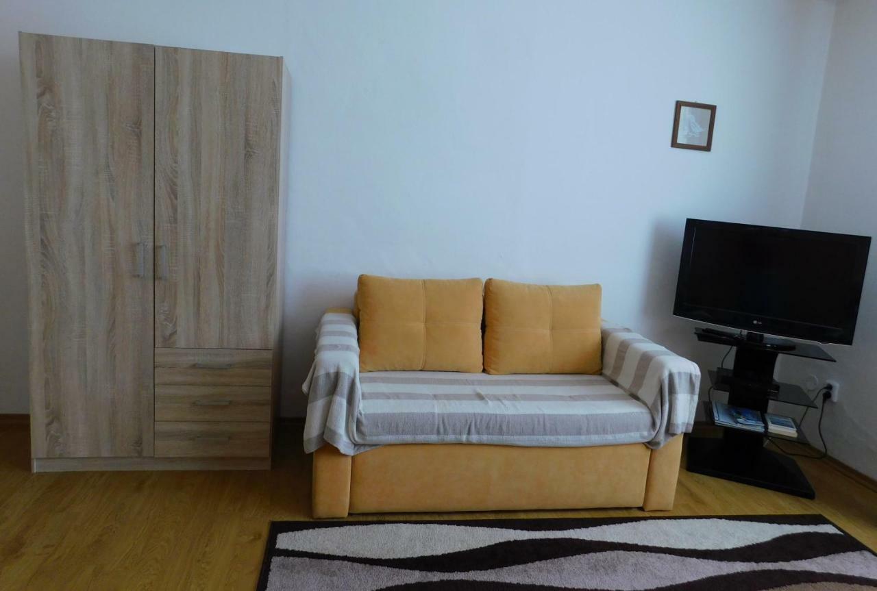 Holiday Home Liptovsky Peter Liptovsky Hradok Bagian luar foto